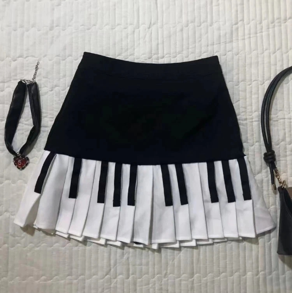 Black and White Pleated Skirt